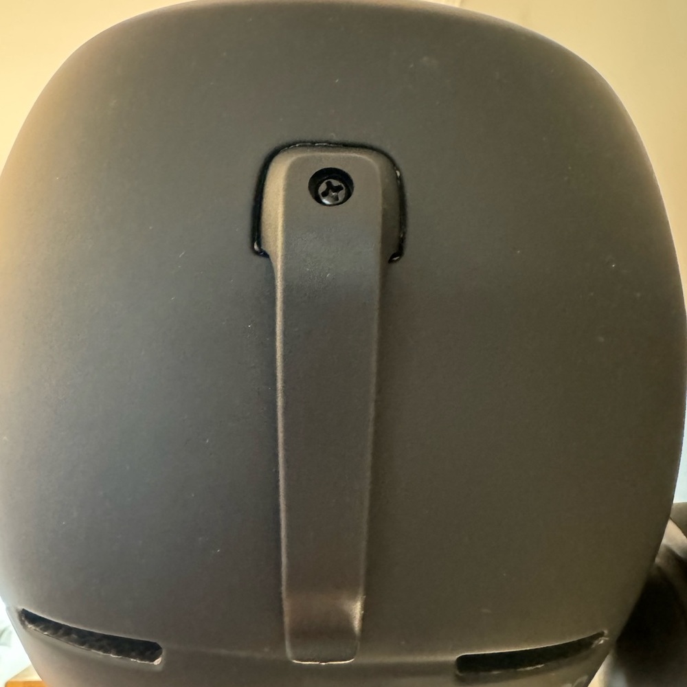 Oakley Black MOD1 Helmet BNWT MIPS - Picture 3 of 4